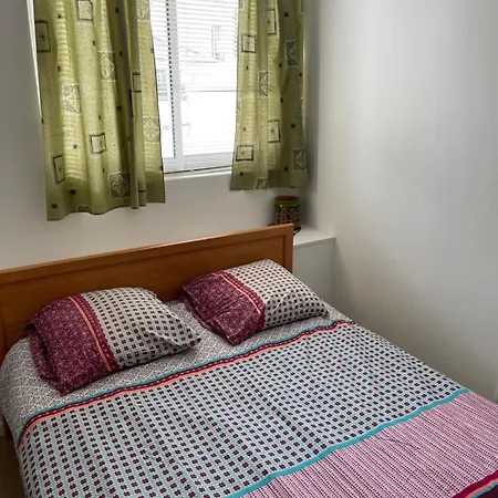Le Paisible F2 A 300 M Du Centre Appartement